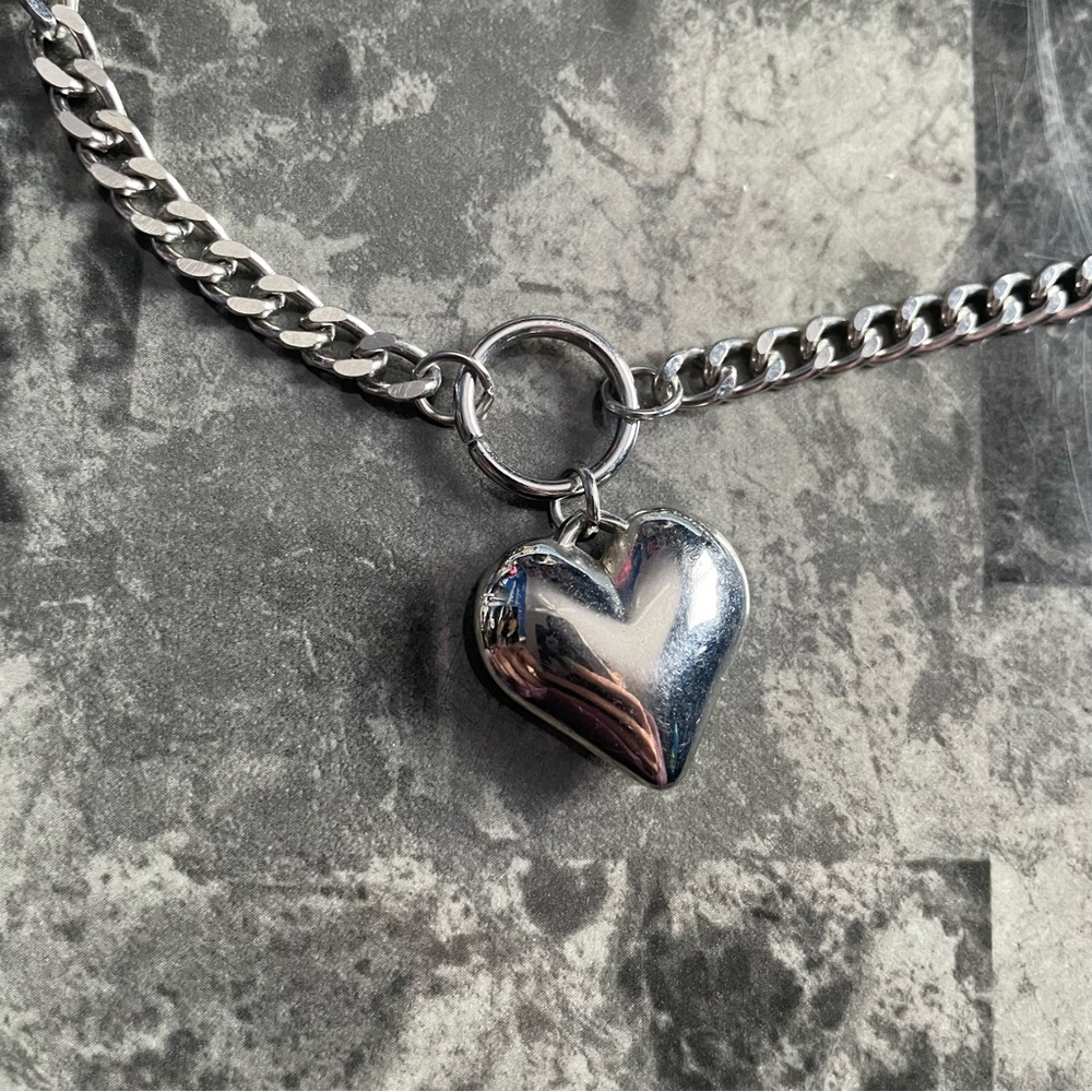 Heart Charm Chain Choker Necklace - Picture 2 of 5